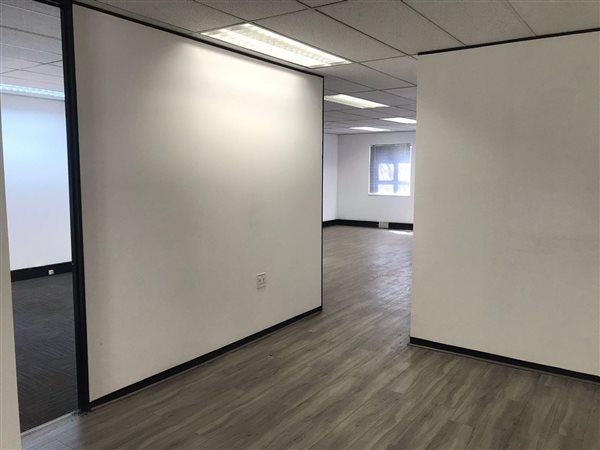 134  m² Commercial space