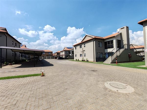 2 Bedroom Townhouse 2 Bedroom Townhouse