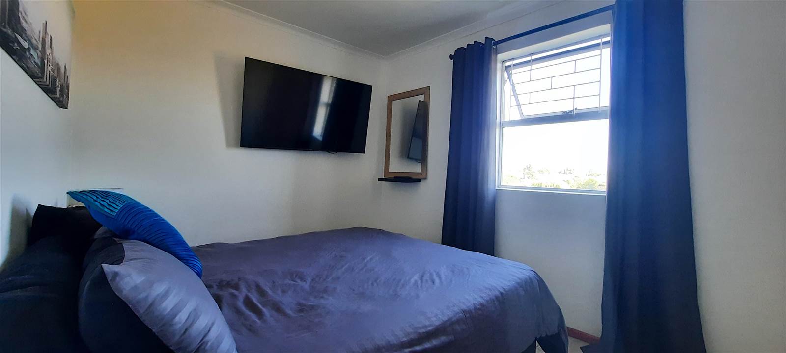 2 Bed Apartment in Vredekloof photo number 15