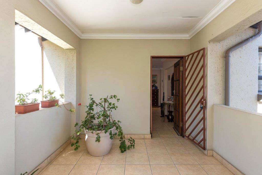 3 Bed Apartment in Linksfield photo number 10