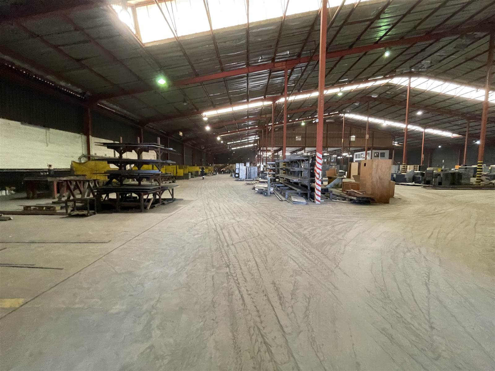 8966  m² Industrial space in Cleveland photo number 4