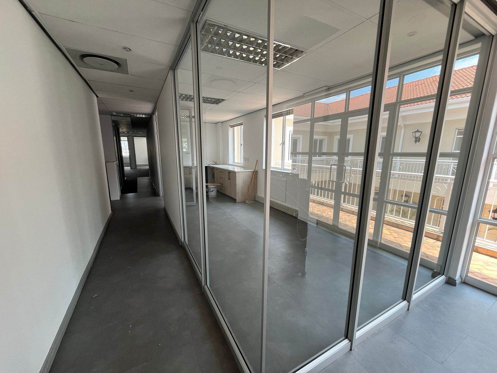 2422  m² Commercial space in Bryanston photo number 28