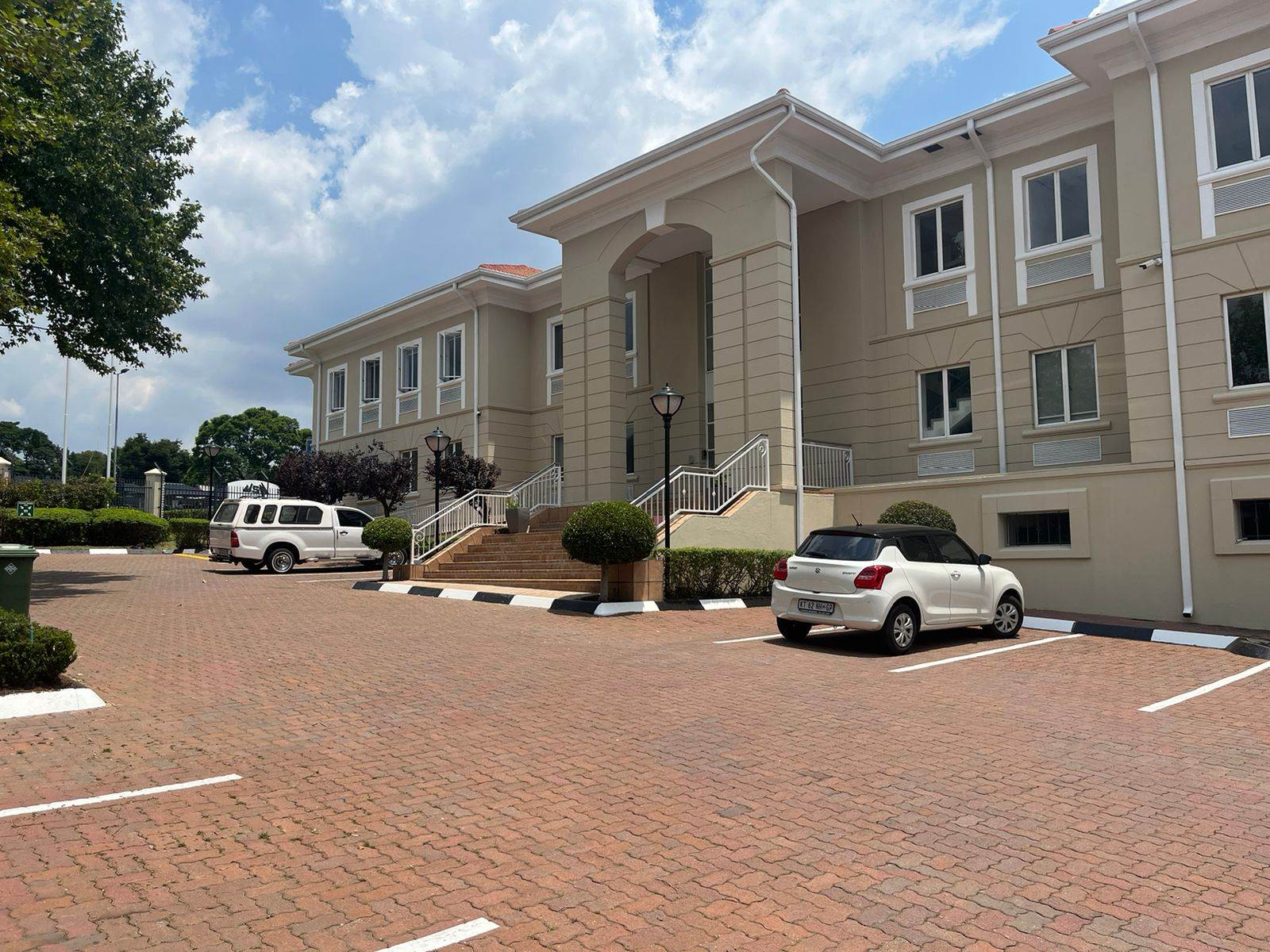 2422  m² Commercial space in Bryanston photo number 4
