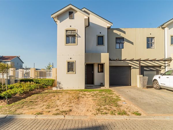 3 Bed Townhouse in Buh-Rein Estate