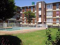 1 Bed Apartment in Kempton Park Central photo number 2