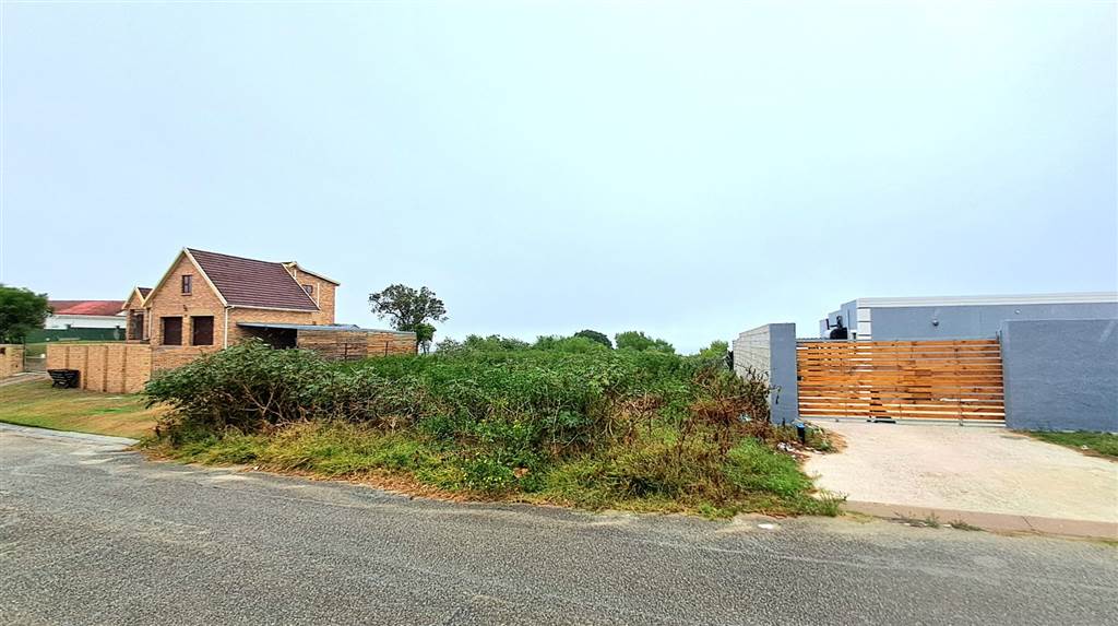 1306 m² Land available in Clarendon Marine photo number 2
