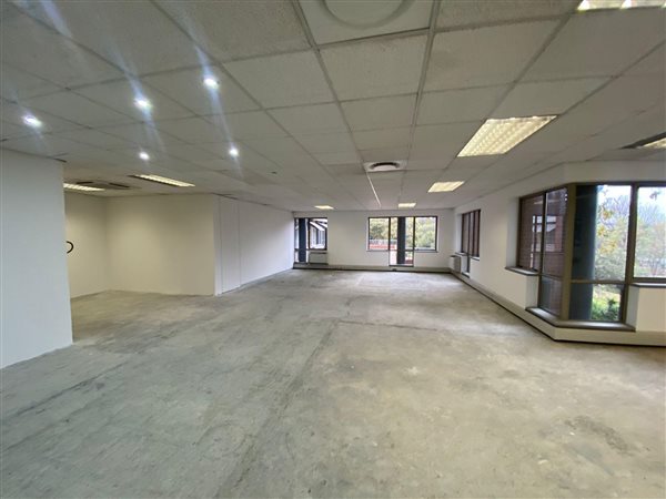 347  m² Commercial space in Woodmead
