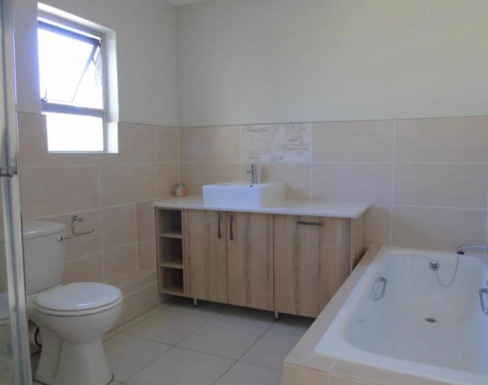 3 Bed Cluster in Sunninghill photo number 16