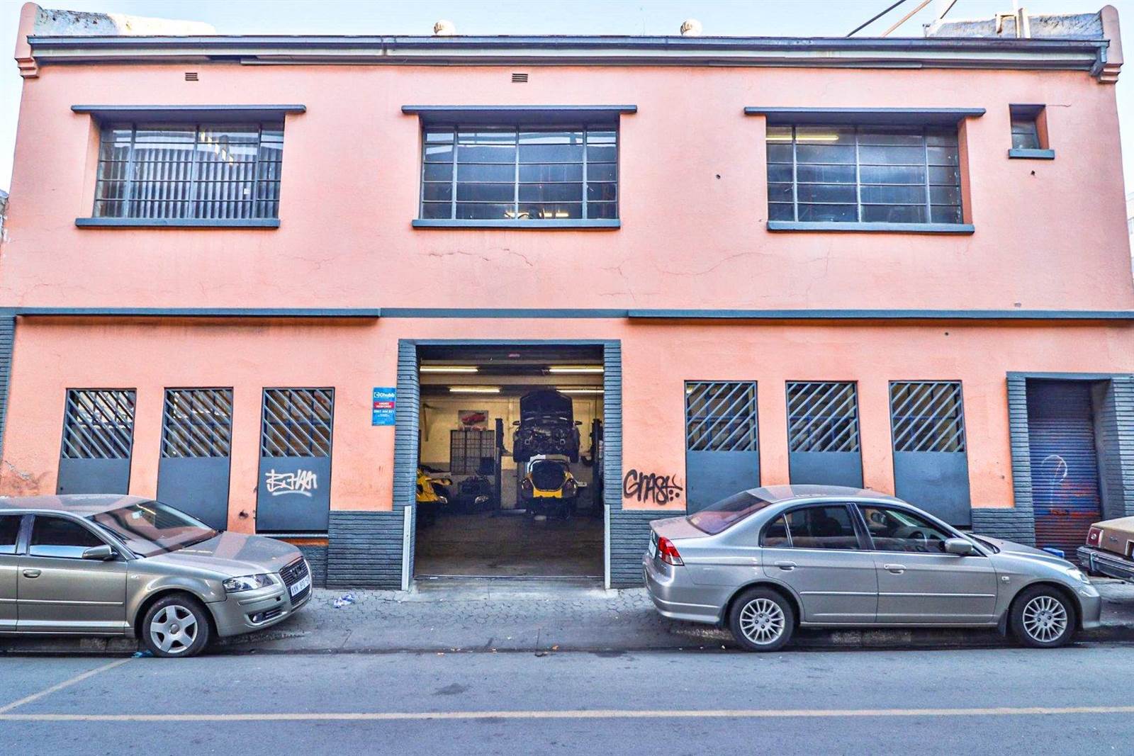 250  m² Commercial space in City & Suburban (Maboneng) photo number 1