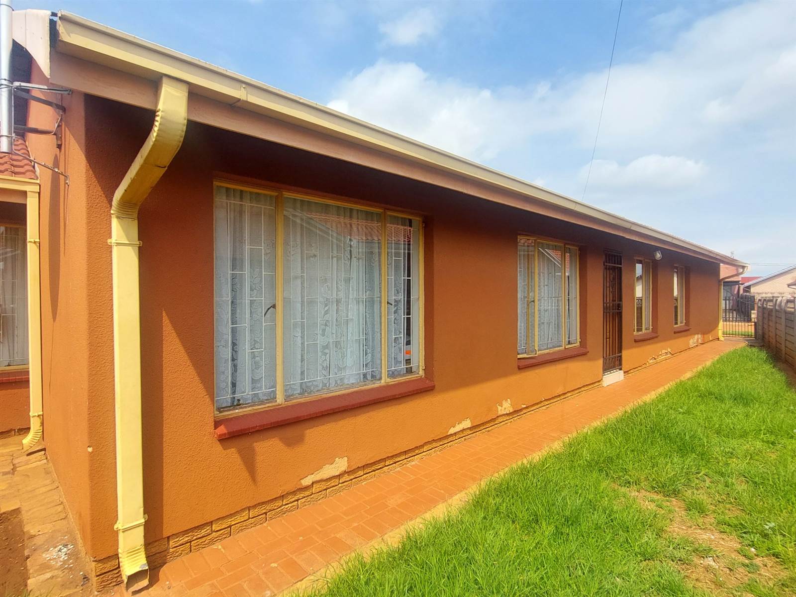 3 Bed House in Sebokeng Zone 10 photo number 14