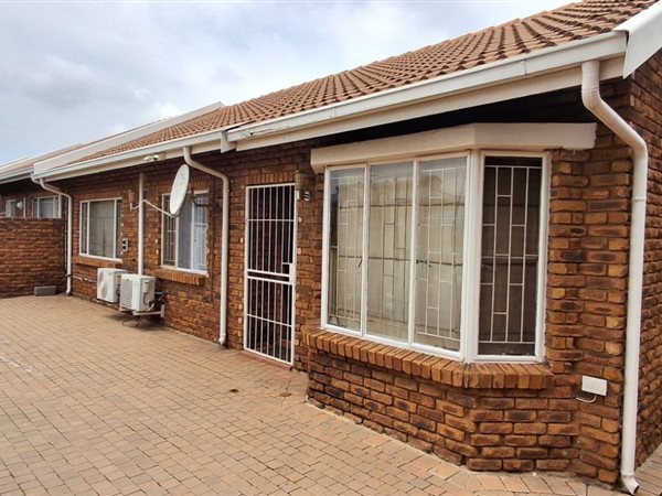 3 Bedroom Townhouse