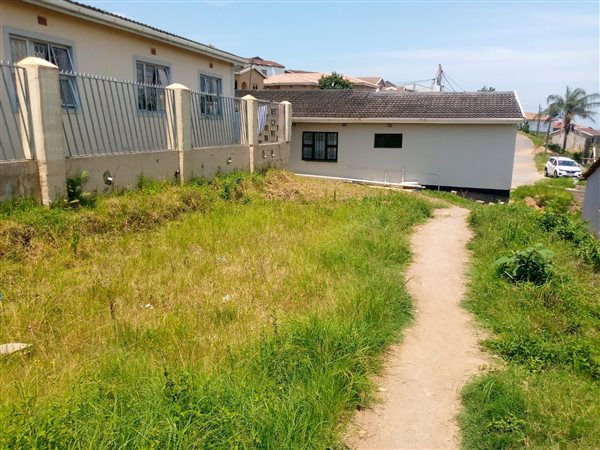 200 m² Land available in Lovu