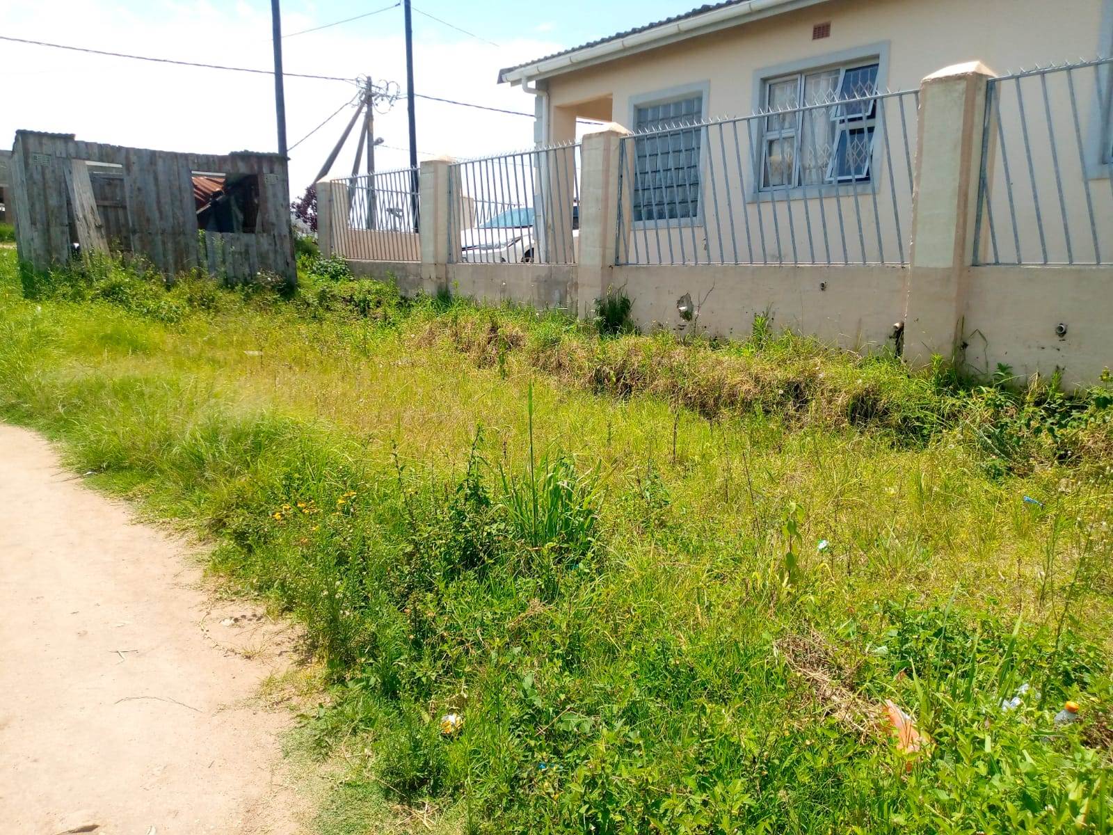 200 m² Land available in Lovu photo number 2