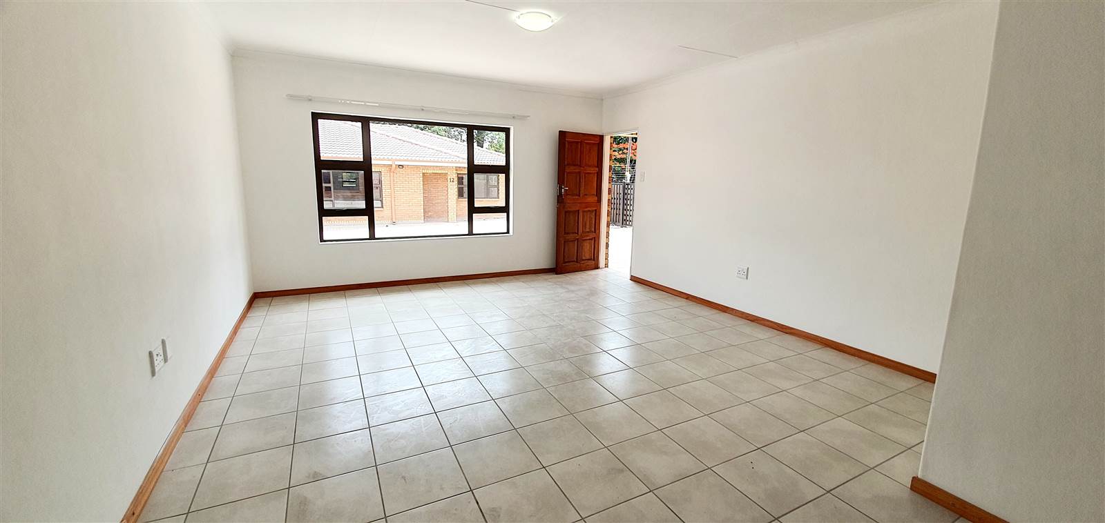 2 Bed House in Louis Trichardt photo number 3