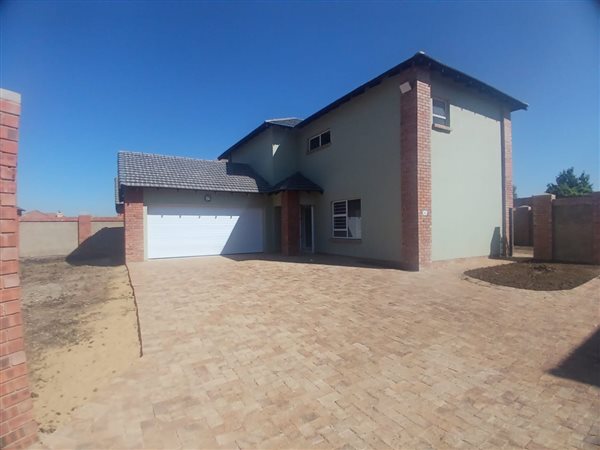 3 Bedroom Duplex 3 Bedroom Duplex