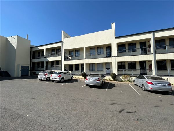 118  m² Commercial space