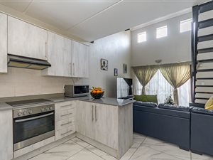 Townhouse in Laser Park