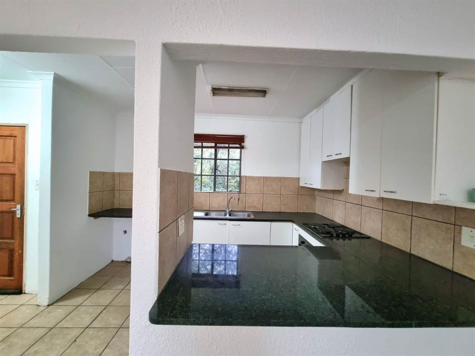 3 Bed Townhouse in Fourways photo number 9