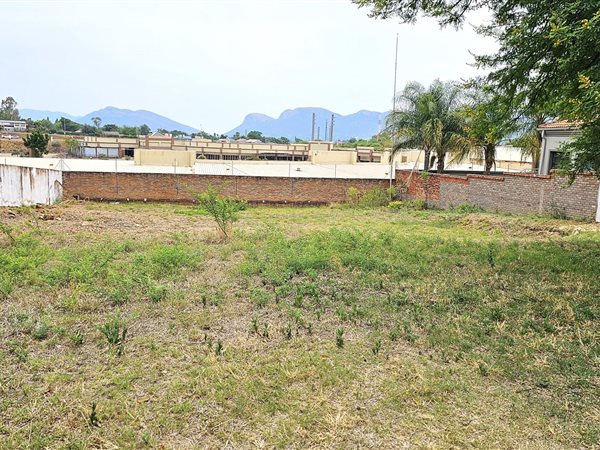 816 m² Land available in Xanadu