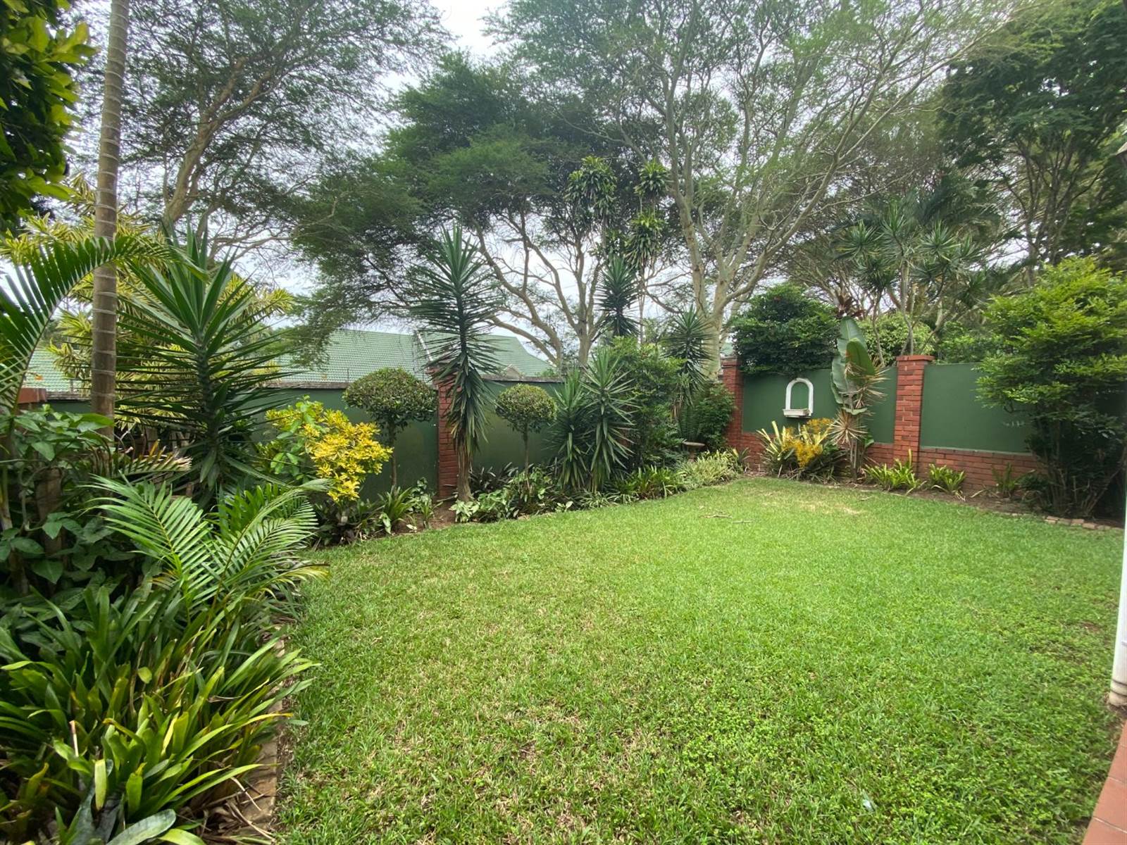 4 Bed Townhouse in Mt Edgecombe photo number 4