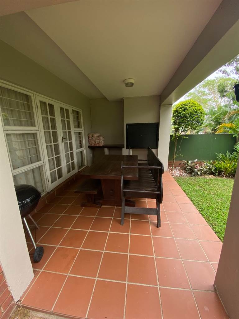 4 Bed Townhouse in Mt Edgecombe photo number 5