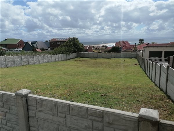 806 m² Land