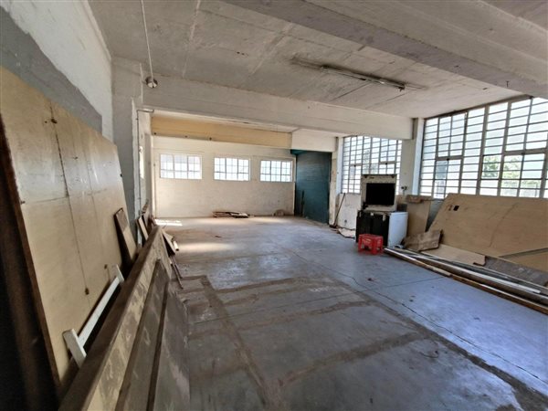 200  m² Commercial space in Pinetown Central
