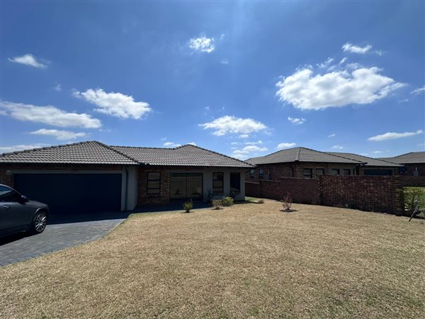 3 Bedroom Townhouse 3 Bedroom Townhouse