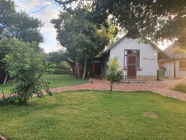 1 Bed Garden Cottage