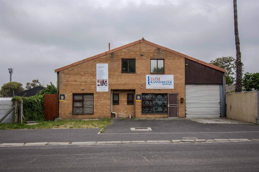 285  m² Commercial space in Somerset West Central photo number 2
