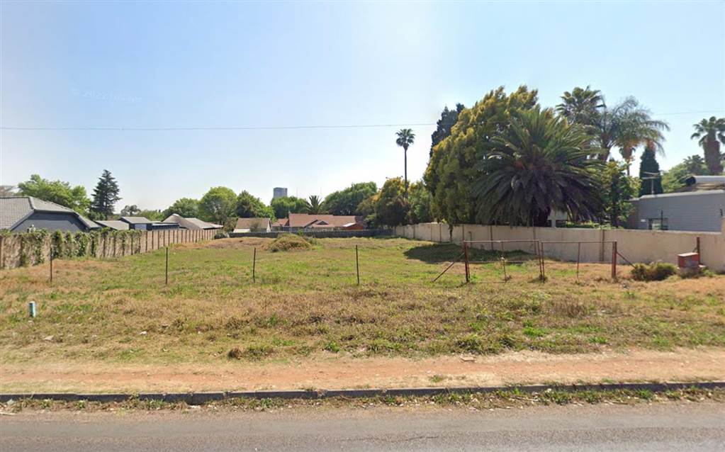 1700 m² Land available in Bedfordview photo number 1