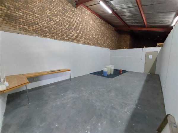 191  m² Industrial space