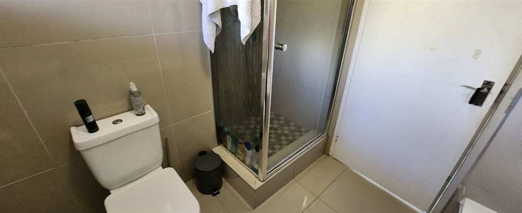 3 Bed Apartment in Umgeni Park photo number 17