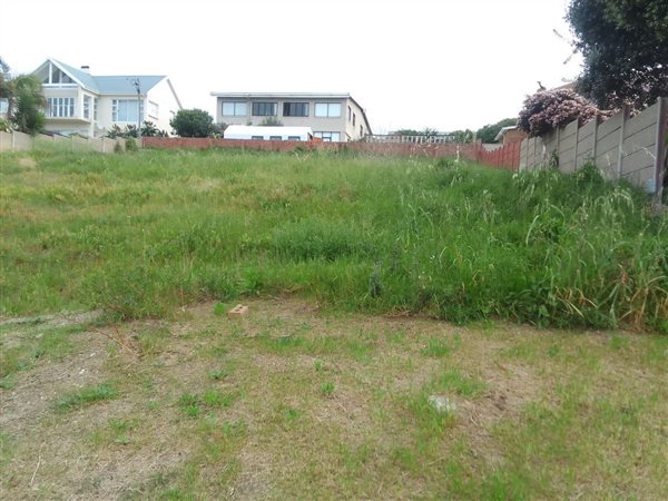 763 m² Land available in Reebok