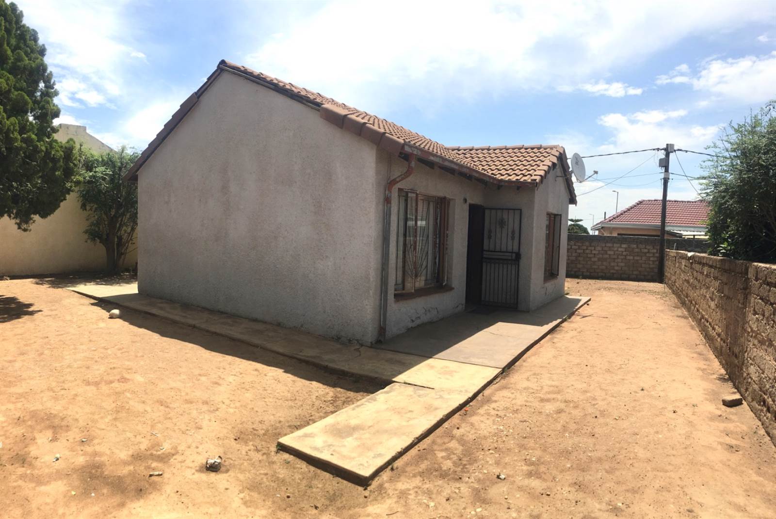 3 Bed House in Temba photo number 2