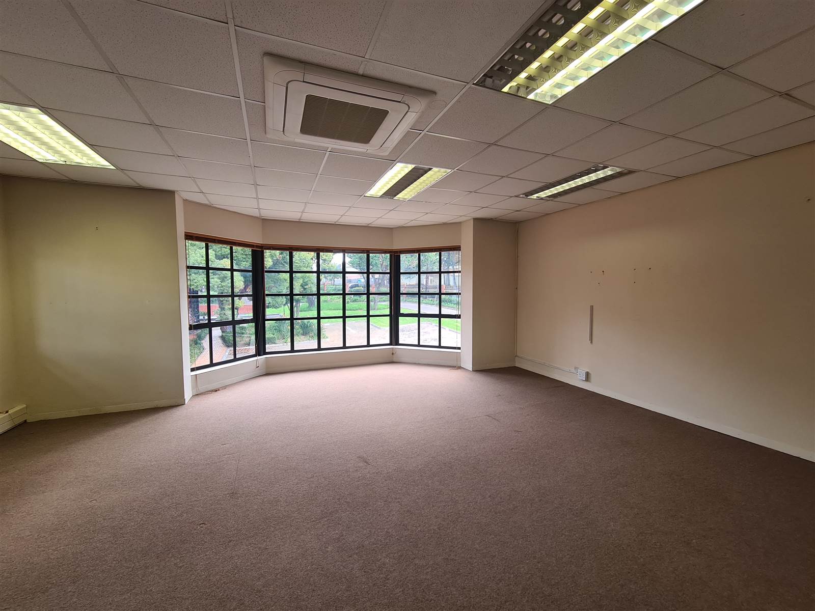 512.4  m² Commercial space in Bryanston photo number 9