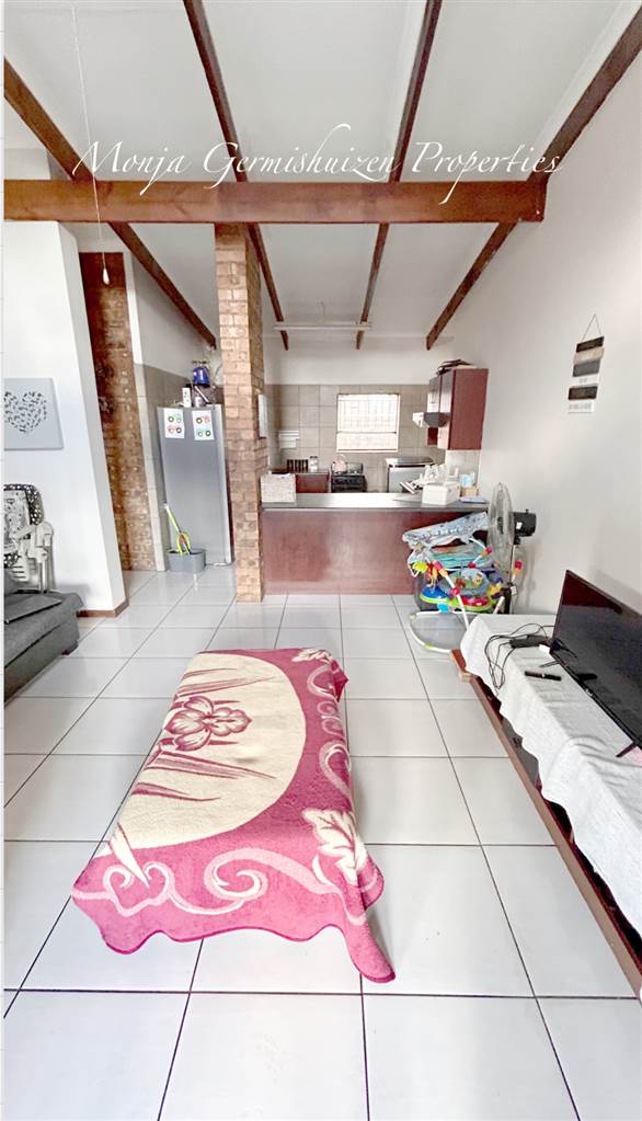 2 Bed Townhouse in Middelburg Central photo number 6