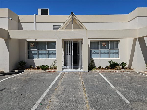 122  m² Commercial space in Bellville Central