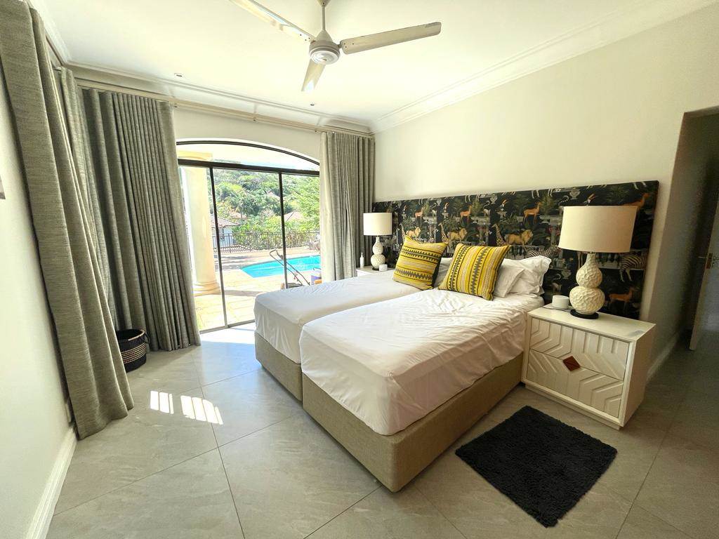 4 Bed House in La Lucia photo number 15