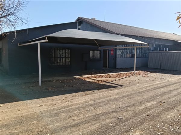 420 m² Commercial space 420 m² Commercial space