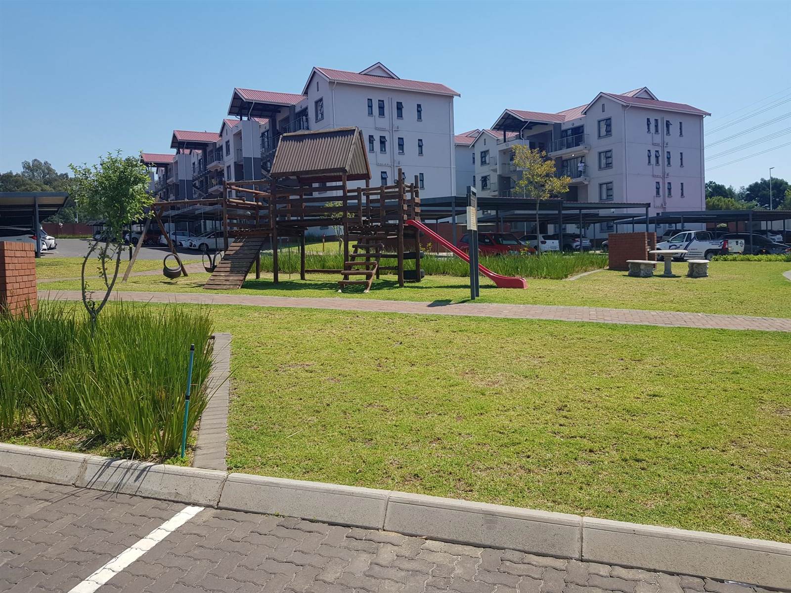 1 Bed Apartment in Modderfontein photo number 18