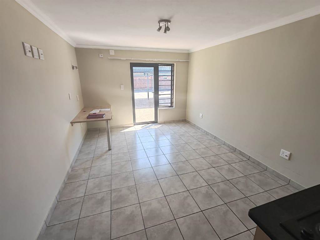 Studio apartment in Rietfontein photo number 3