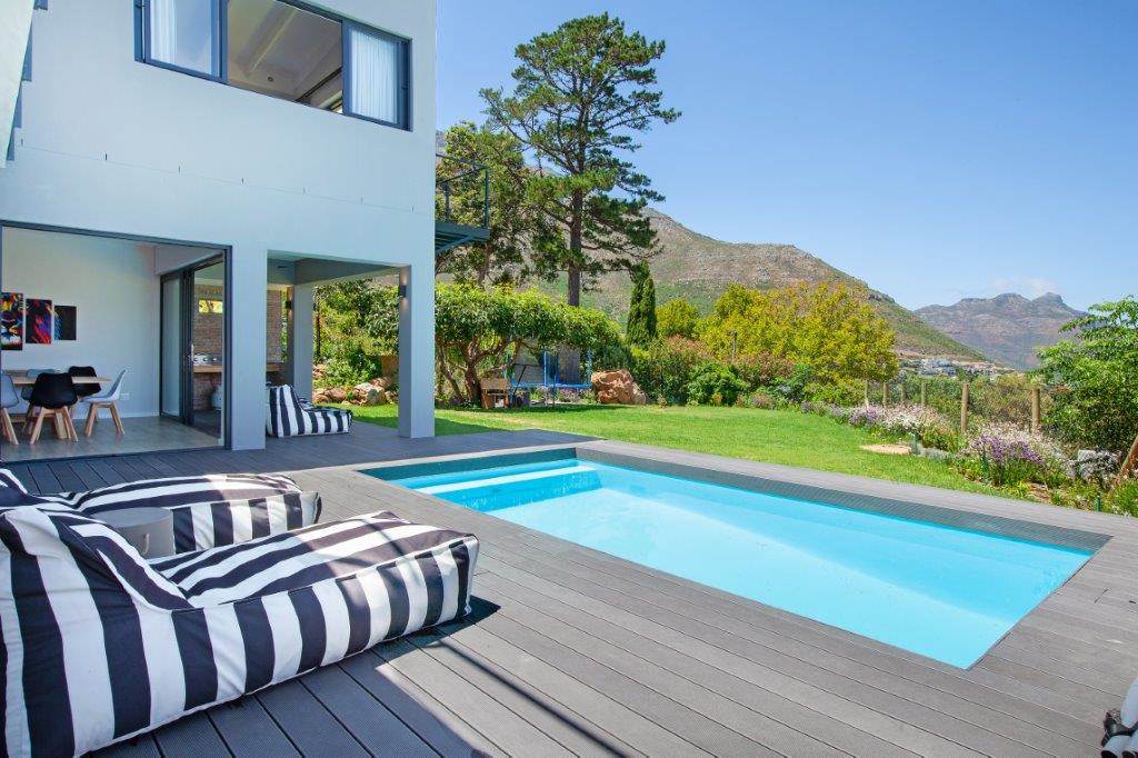 4 Bed House in Hout Bay and surrounds photo number 2