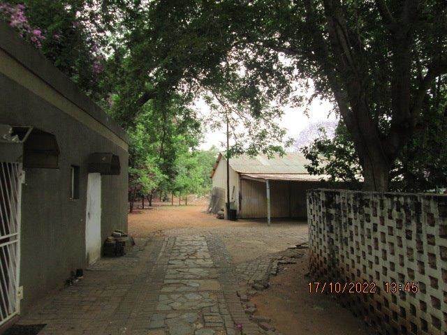 9000 m² Smallholding in Waterkloof photo number 11