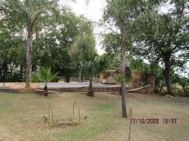 9000 m² Smallholding in Waterkloof photo number 10