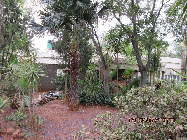 9000 m² Smallholding in Waterkloof photo number 8