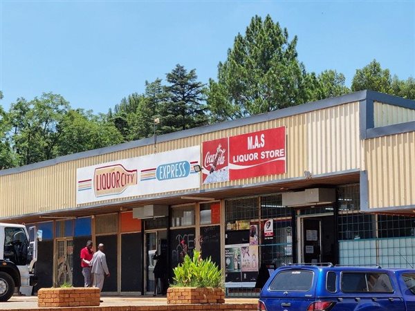 144  m² Commercial space in Klipwater