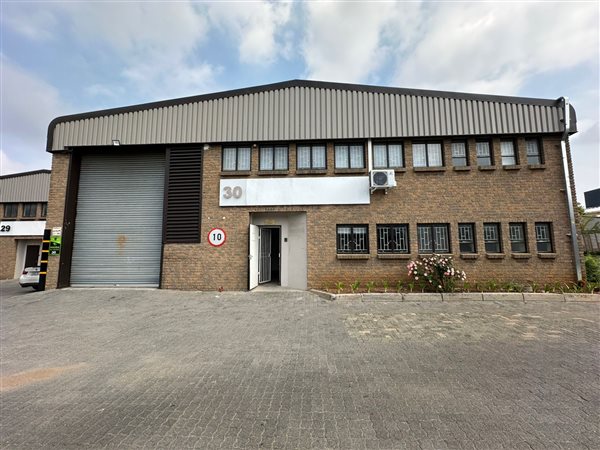 418  m² Industrial space