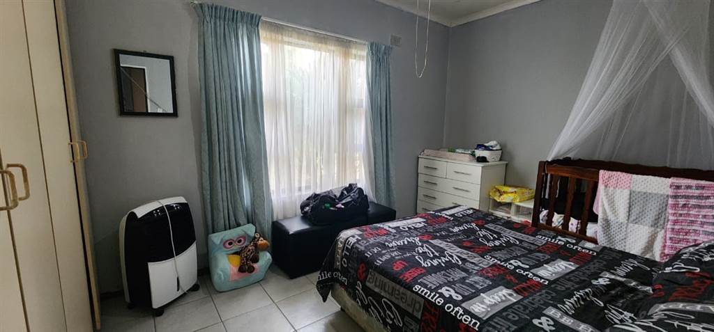 2 Bed Townhouse in Empangeni Central photo number 9
