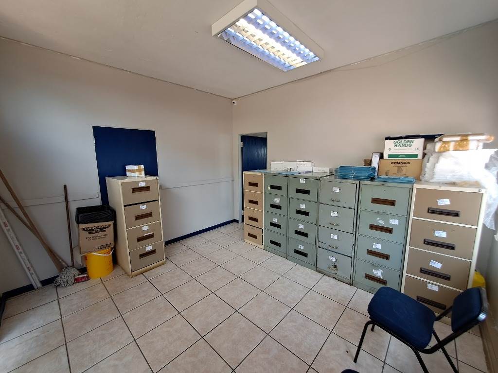 1067  m² Commercial space in Middelburg Central photo number 7